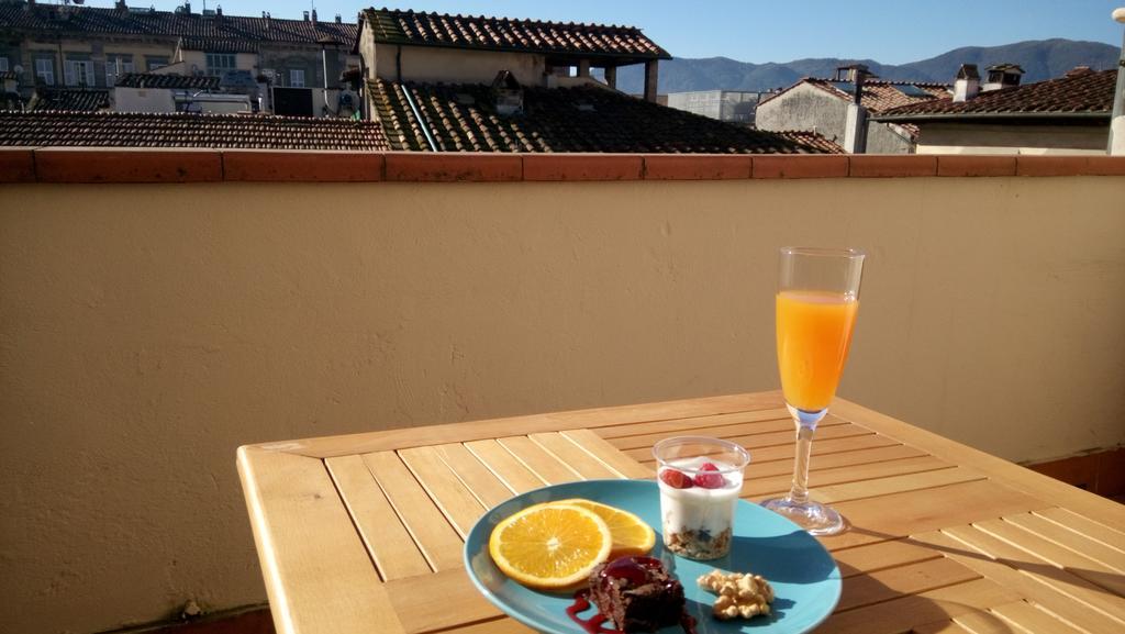 Acomodação com café da manhã  Camera Con Vista Lucca